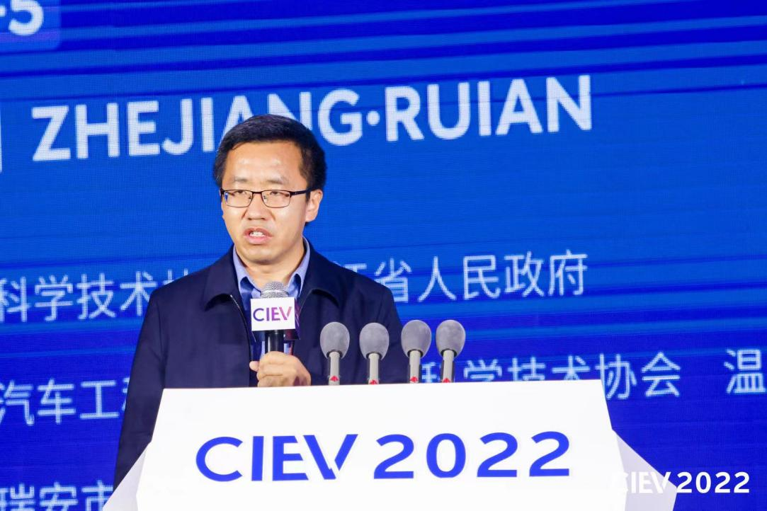 湖南大学机械与运载工程学院副院长刘杰